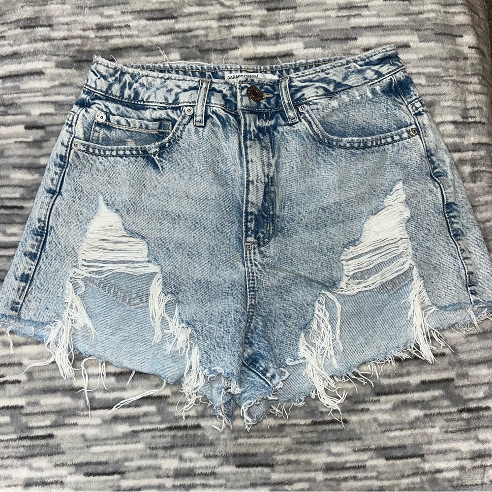 GARAGE Jean Shorts